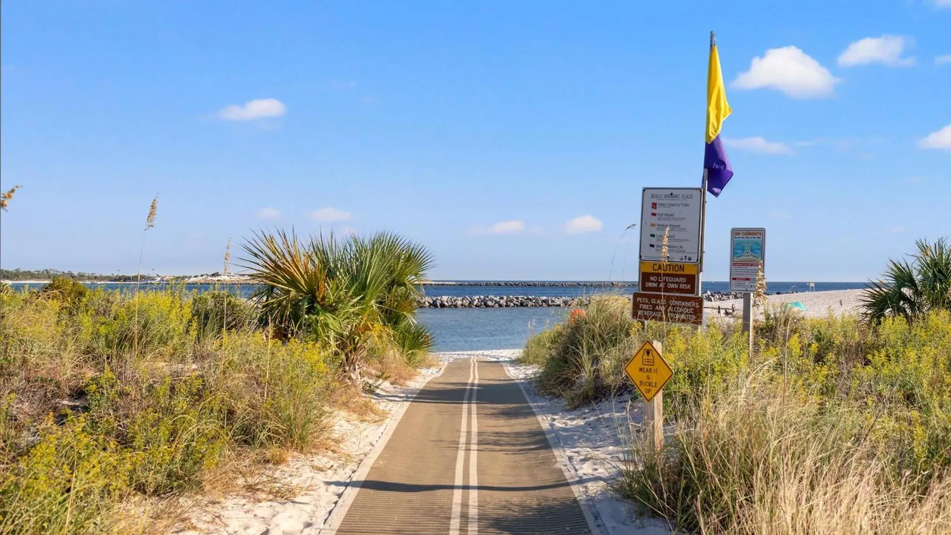 Commodore E13 Studio Panama City Beach
